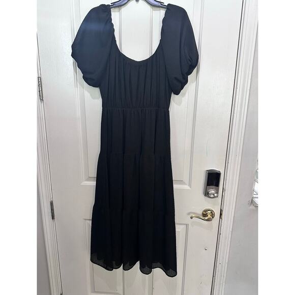 ASTR The Label Women's Black Poplin Puff Sleeve Smocked Tiered Midi Dress Size L - Picture 3 of 7